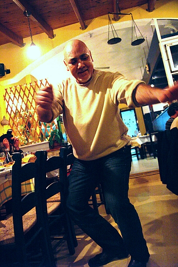 PICT2460 small M dancing alone.jpg - 215347 Bytes